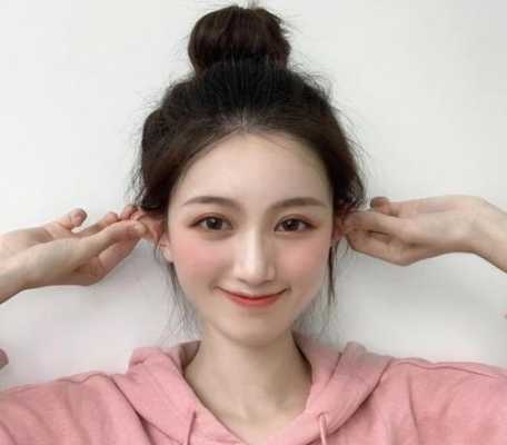 脸小头发多适合什么发型（头小脸大怎么样扎头发）
