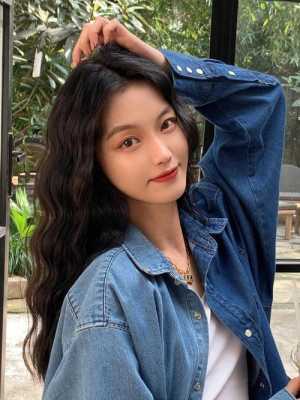 发量少的女生适合什么卷发（发量少的女生适合什么卷发棒）