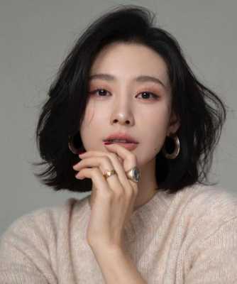 40岁的女人适合什么发型图片（40多岁女人发型怎样才好看）