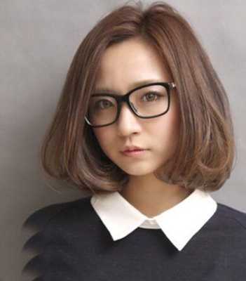 圆脸适合什么样的发型短发（圆脸适合什么样的发型短发女）