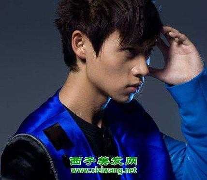 倒三角脸型男生是什么样的人（倒三角脸型男生是什么样的人图片）