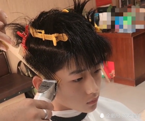 锅盖头后面怎么剪图片（碎锅盖怎么留）