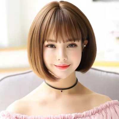 脸什么大什么发型（长脸额头高的女人适合剪什么短发）