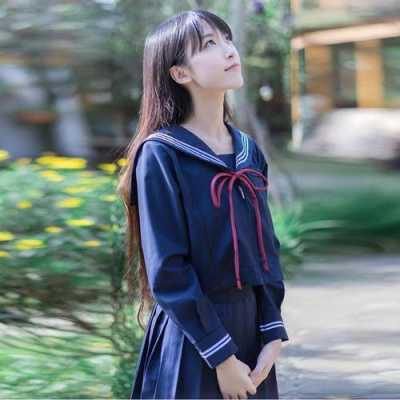 穿校服裙子扎什么头发,穿裙子配什么发型好看图片