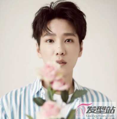 男生三七分怎么弄（男生三七分怎么弄发型）