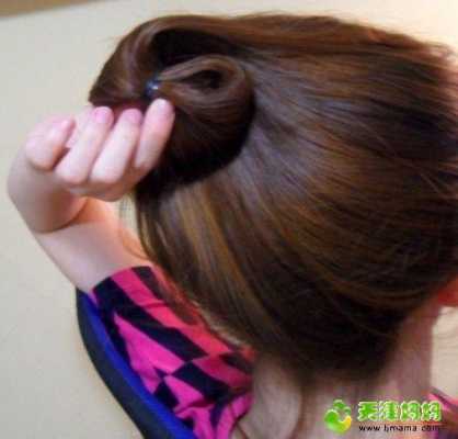 香蕉头怎么扎视频教程（香蕉头怎么扎视频教程大全）