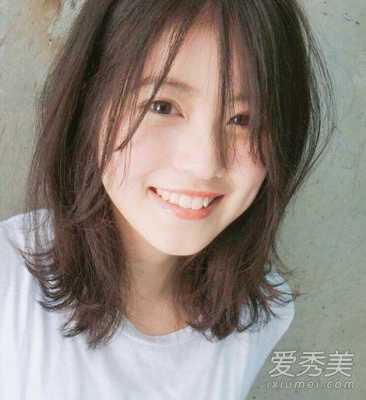 头发特别稀少的女生适合什么发型,什么女生适合短发发型