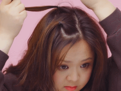 怎么扎左右两个辫子（怎么扎左右两个辫子好看）