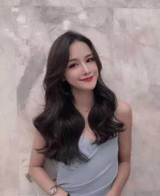 为什么头发很卷（为什么头发会变卷）