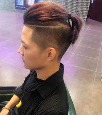 男生怎么把刘海扎上去（男生刘海怎么自己剪短）
