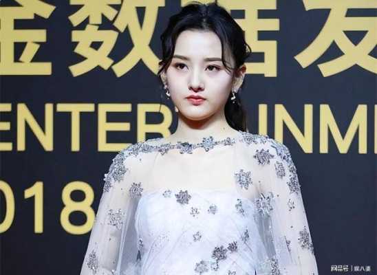 脖子长好看还是短好看,什么 脖子好看女生