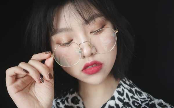 戴眼镜的妆容怎么化妆