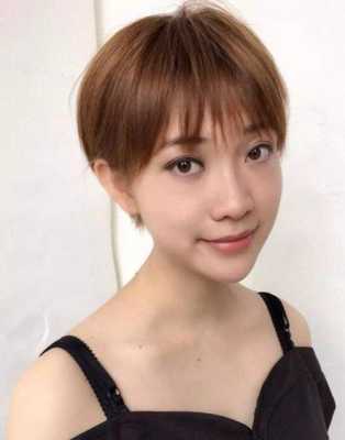 脸胖适合什么发型好看（长脸型的女性剪什么发型的短发好看）