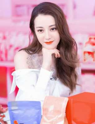 哪些女明星有刺青,迪丽热巴头发怎么扎