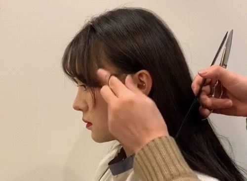 两鬓秃怎么剪刘海,韩式鬓角用卷棒怎么卷起来