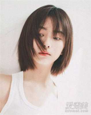 短发怎么蓬松不贴头皮,短发不烫怎么样才好看女