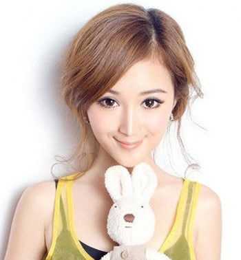 瓜子脸适合什么发型女,瓜子脸怎么盘头发好看图片