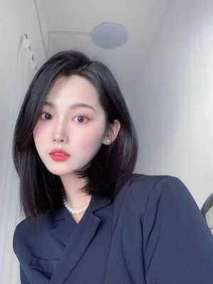 女人留什么发型（女人留什么发型显年轻）