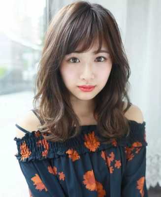 女人留什么发型（女人留什么发型显年轻）