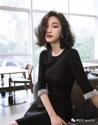 女生染什么色好看（40岁女的染黑色好看还是栗子色好）