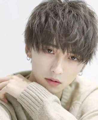 长发烫什么好看（长发烫什么好看男）