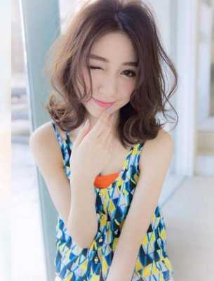 额头高的适合什么发型（额头高的适合什么发型女士）