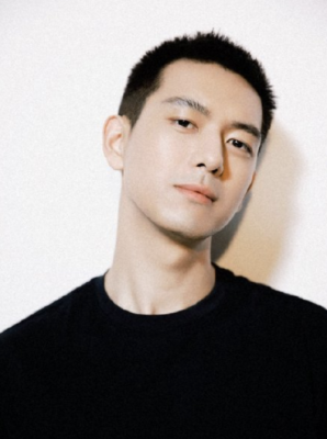 圆寸两边怎么剪好看（寸头长了两侧怎么修剪）